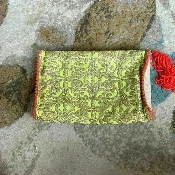 Jasper & Jeera an Anthologies brand Solano clutch - Picture 2 of 9